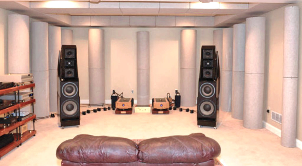 hifi listening room 2C3D TubeTraps stereo wilson high-end speakers